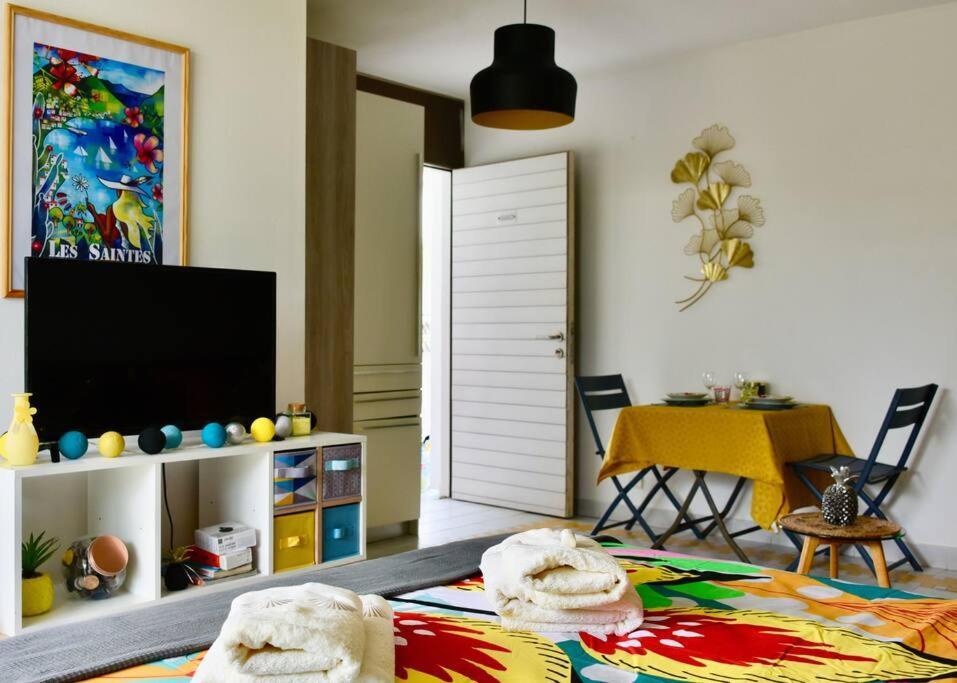 Joli Manga Soley Studio Dans Tres Belle Residence Saint-Francois  Kültér fotó